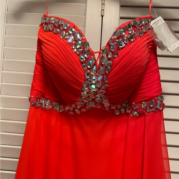 XSCAPE size 6 Strapless Prom Dress Bright red/hot pink/bright coral - Picture 4 of 10